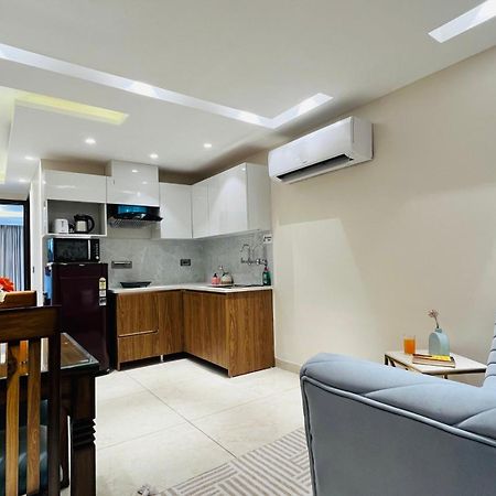 Zen Suites Gurgaon - Luxe Stays Collection מראה חיצוני תמונה