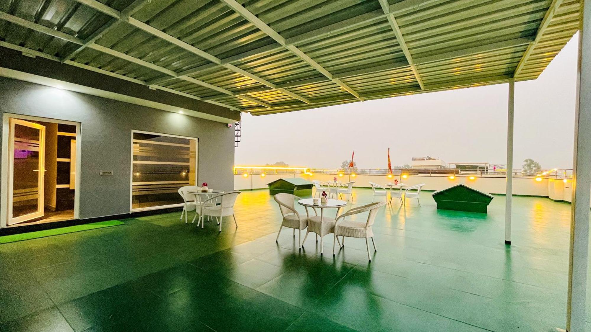 Zen Suites Gurgaon - Luxe Stays Collection מראה חיצוני תמונה