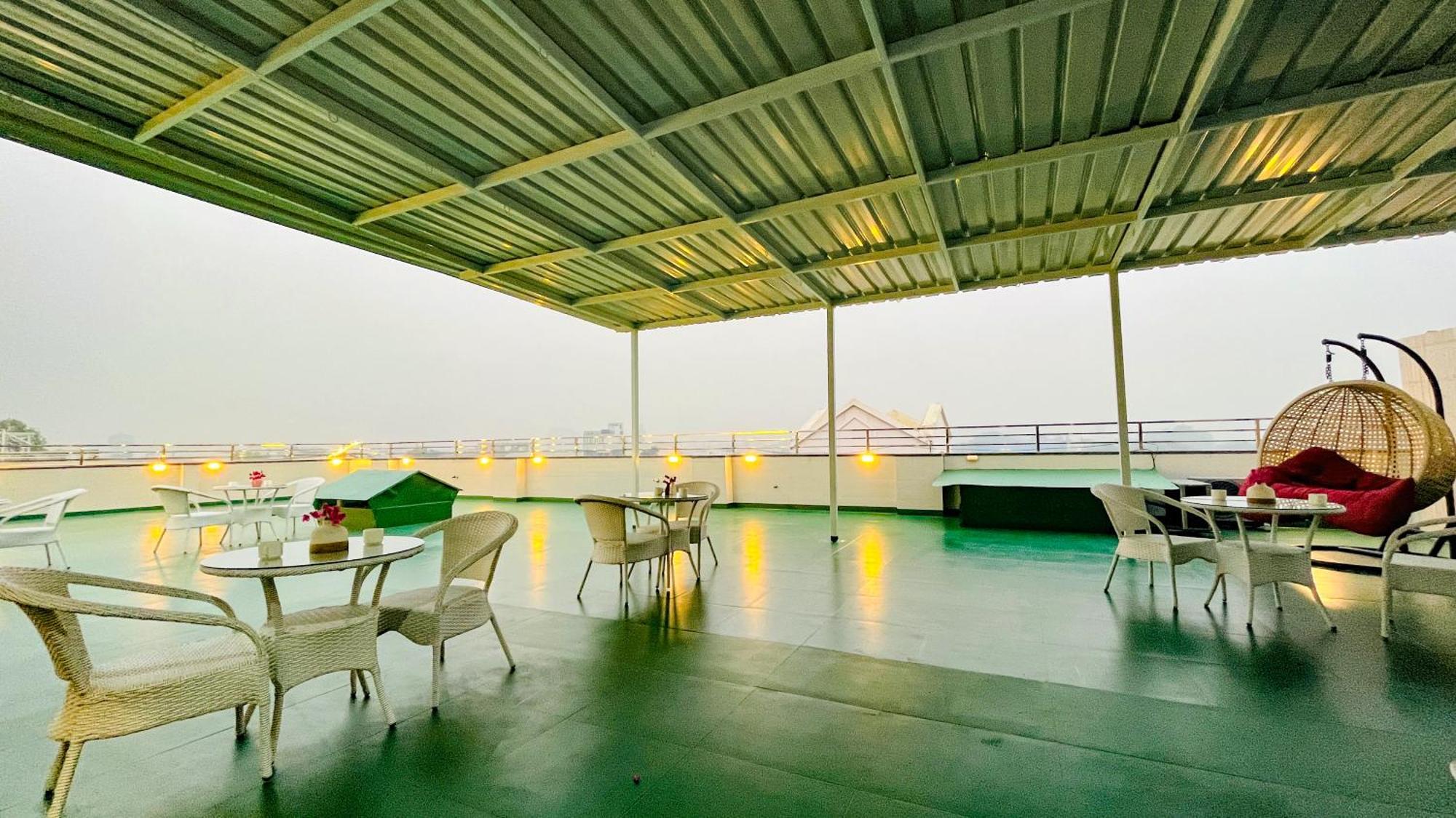 Zen Suites Gurgaon - Luxe Stays Collection מראה חיצוני תמונה