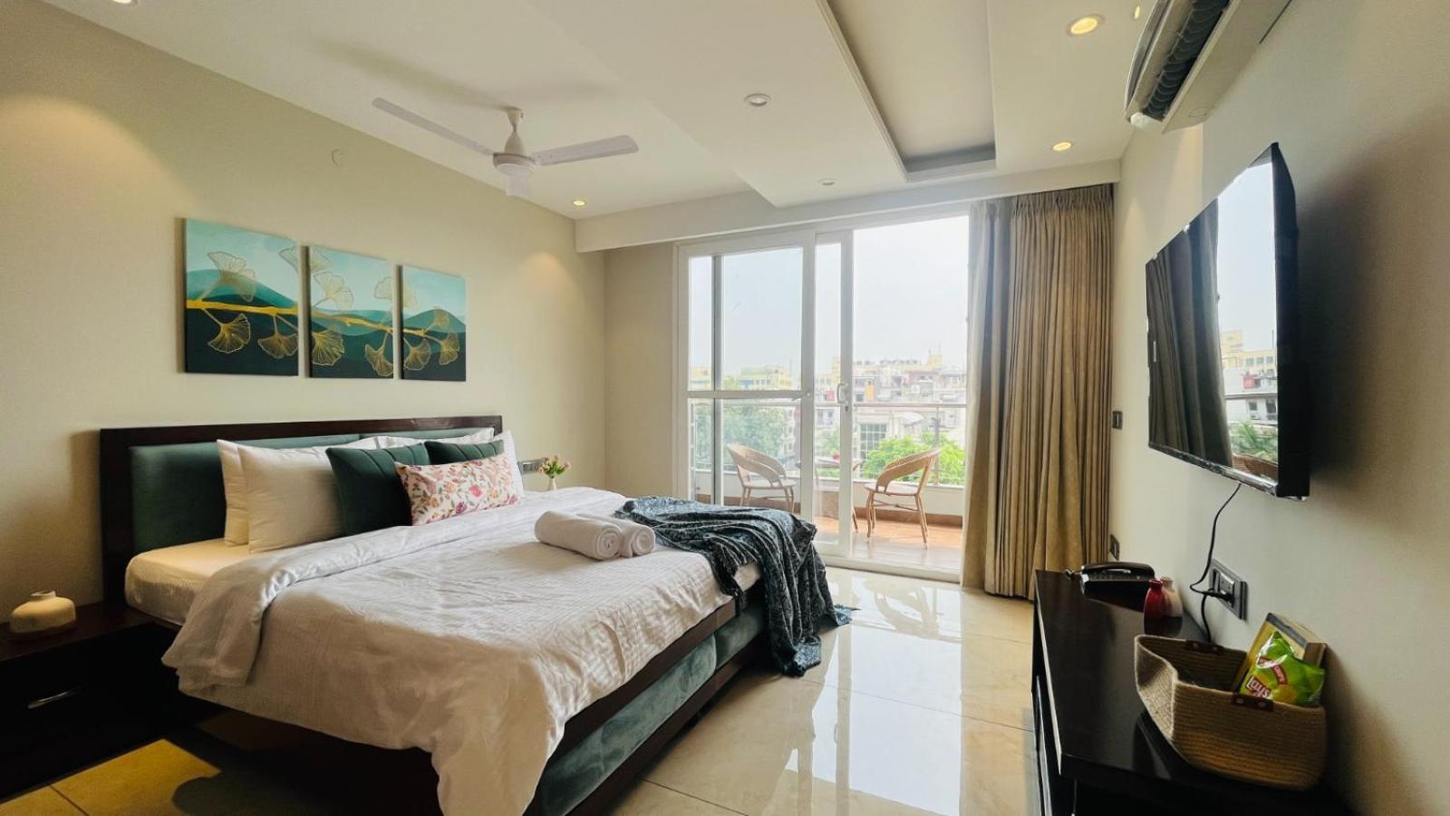 Zen Suites Gurgaon - Luxe Stays Collection מראה חיצוני תמונה