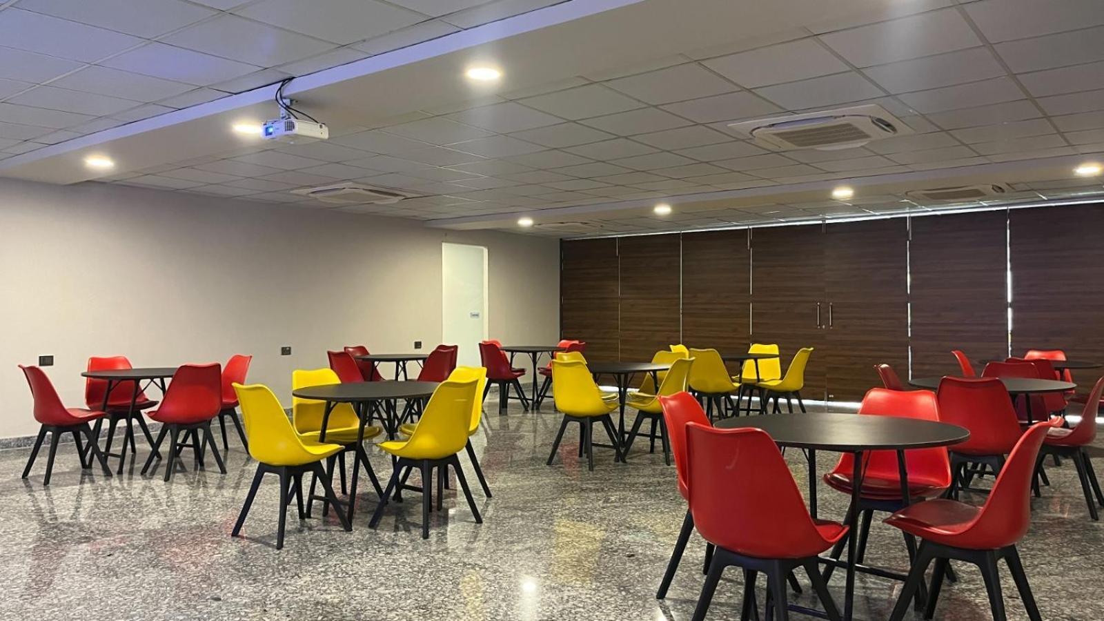 Zen Suites Gurgaon - Luxe Stays Collection מראה חיצוני תמונה